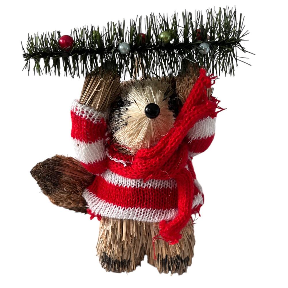 Christmas Ornament Straw Squirrel Tree Small Holidays Cabin Forest Animals